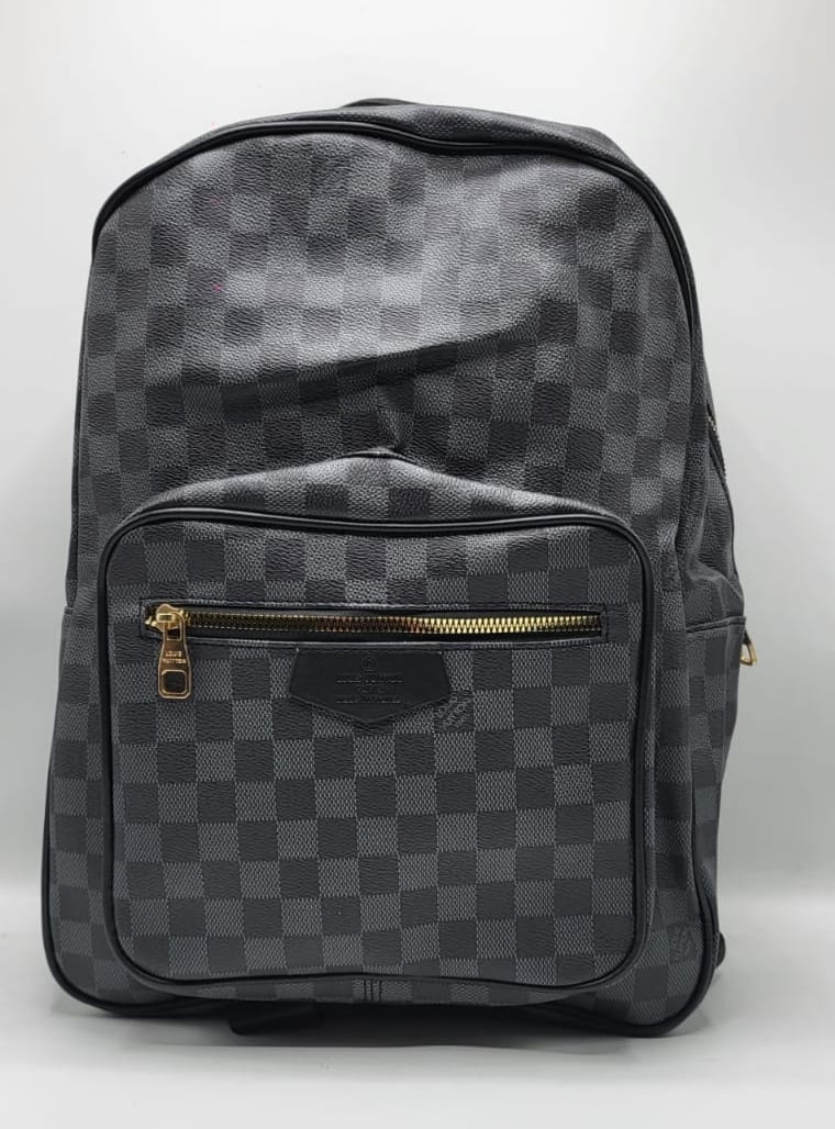 Louis Vuitton 19