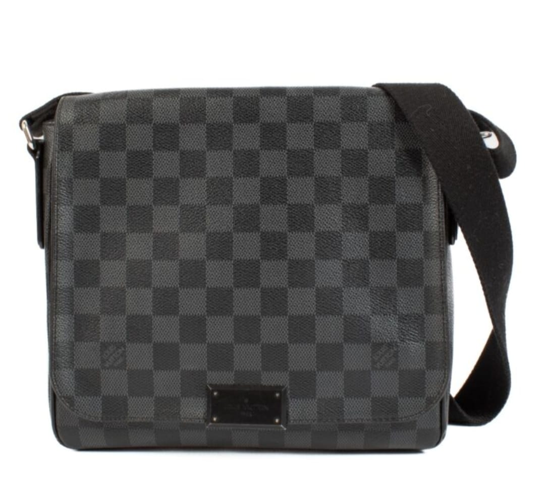 LOUIS VUITTON 01