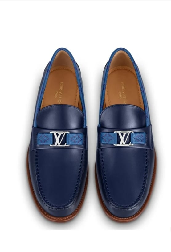 LOUIS VOUITTON 02